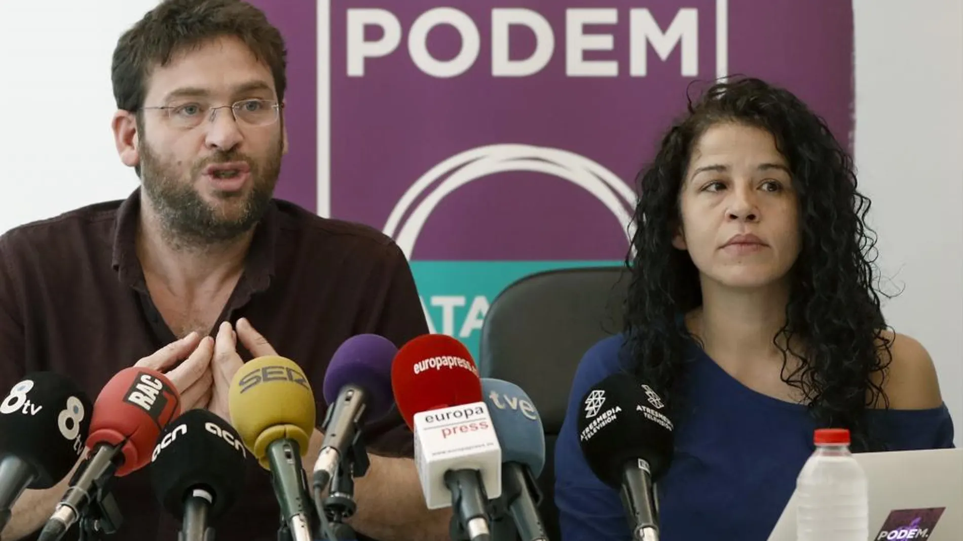El líder de Podem, Albano Dante Fachin, junto a la secretaria de organización, Ruth Moreta