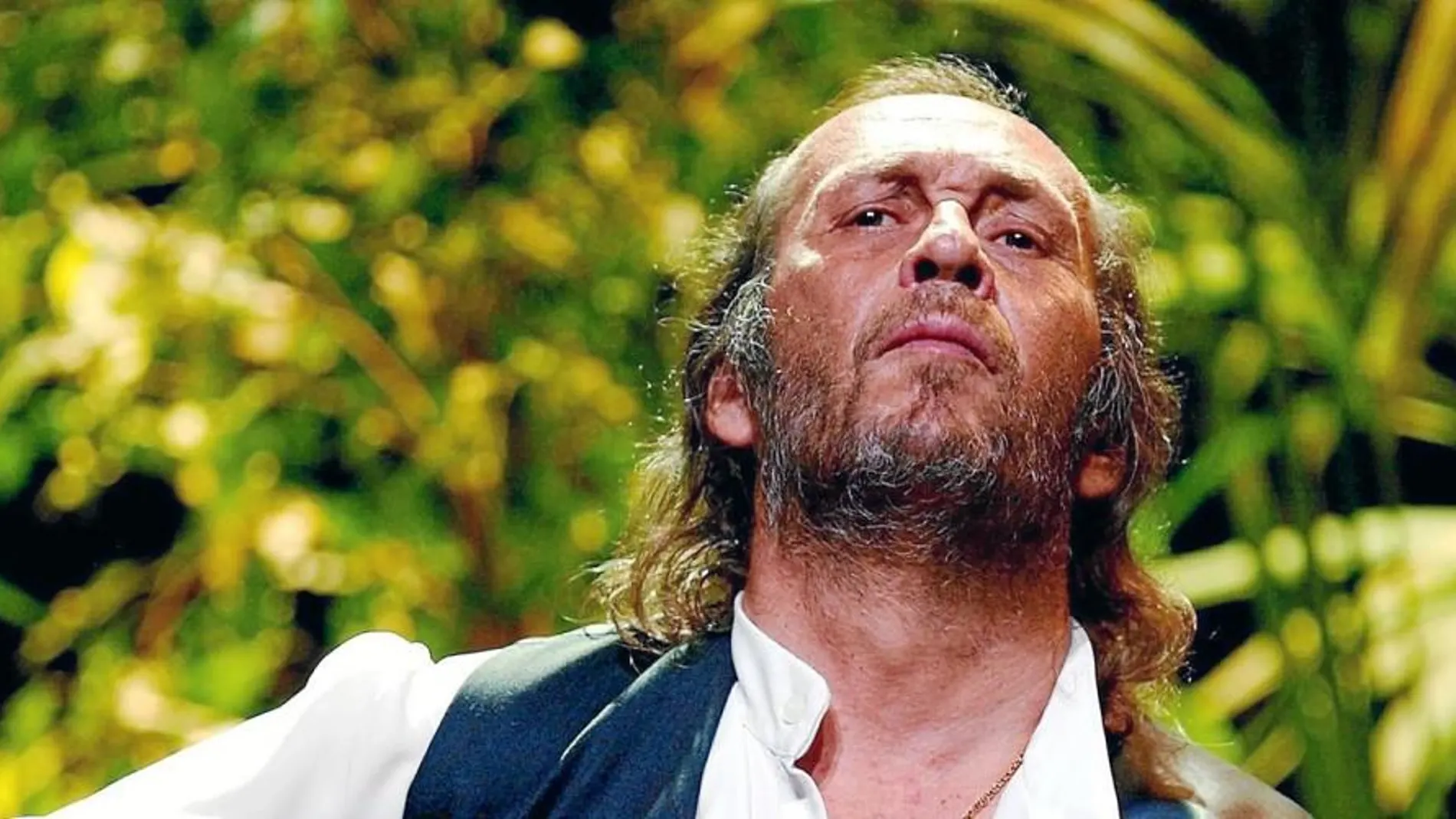 La Universidad de Cádiz y el Festival de la Música Española rendirán homenaje a Paco de Lucía