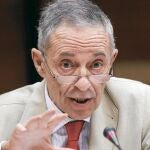 El expresidente de la CNMV, Julio Segura, ayer en la Comisión de investigación de Les Corts