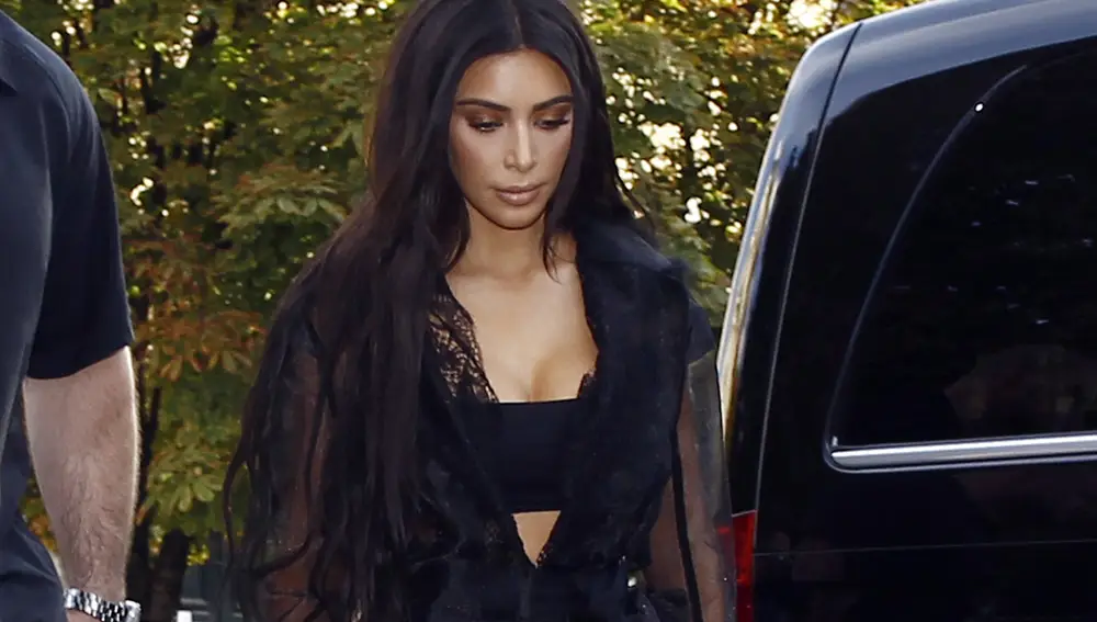 Kim Kardashian asegura que los ladrones que la asaltaron en París eran ‘unos principiantes