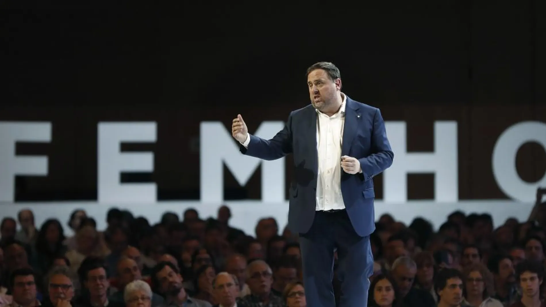 Oriol Junqueras, en su intervención, durante el acto de gran formato celebrado esta tarde por ERC en Barcelona bajo el título "Ganemos la República.Hagamoslo".