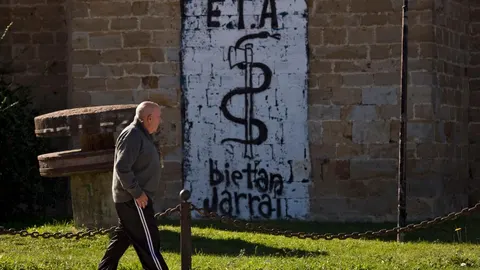 Imagen de archivo de una pintada en apoyo a ETA