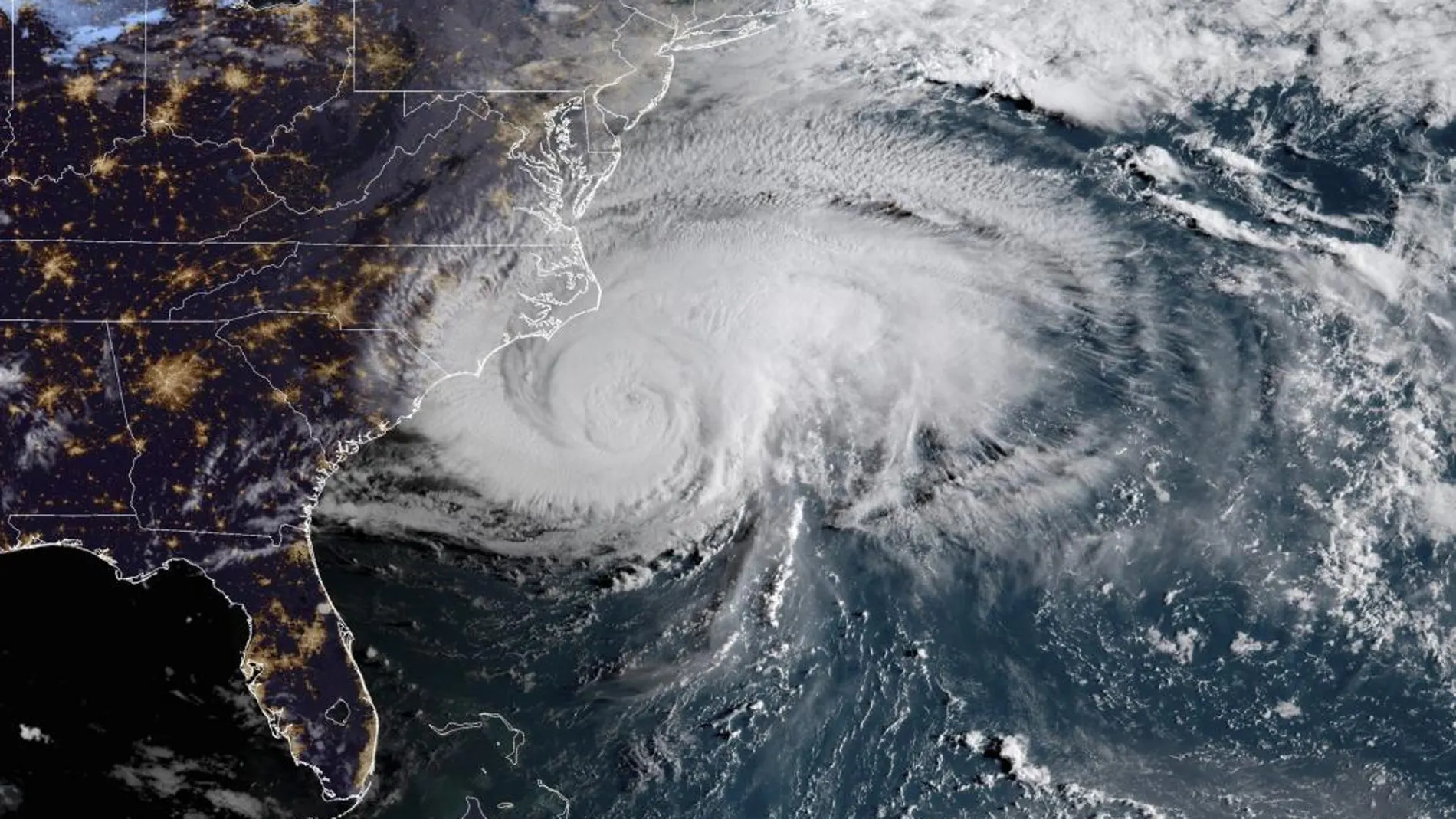 Imagen del satélite NOAA del huracán Florence acercándose a la costa de EE UU/Foto: Ap