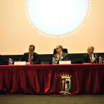De izda., a dcha., Álvaro Ortigosa, Francisco Martínez, José María Sanz, Manuel de Juan Espinosa y Juan Antonio Gómez Bule