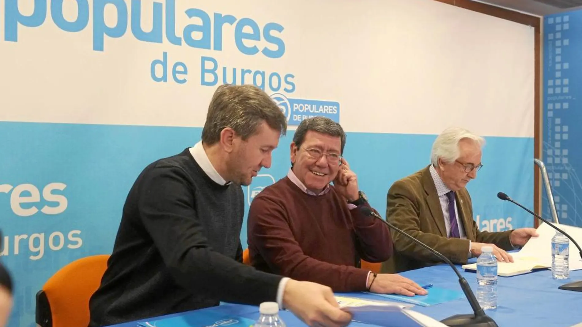 Javier Lacalle y César Rico durante la directiva provincial del PP de Burgos.