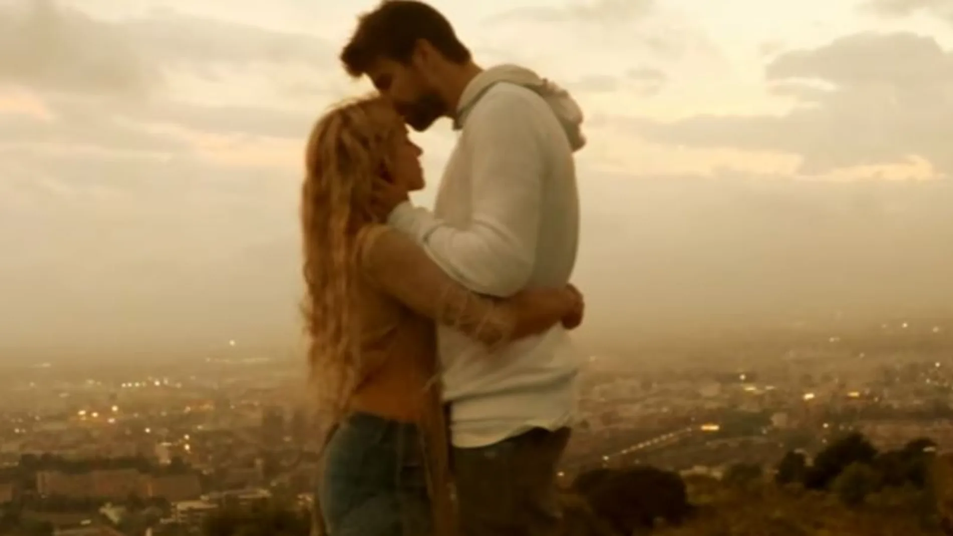 Imagen del clip de Shakira, Me enamoré