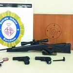 La Guardia Urbana confiscó las armas a los jóvenes que dispararon desde una terraza