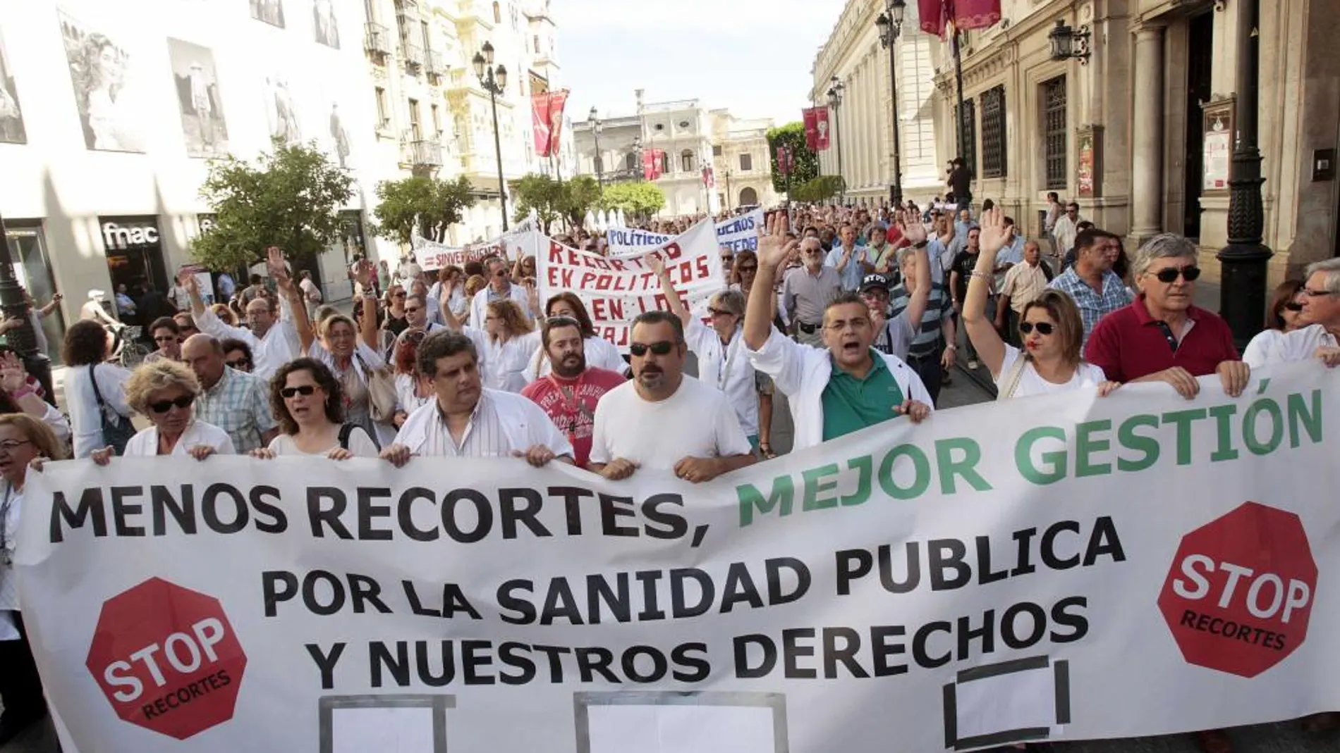 Las protestas por los recortes en Sanidad se extienden a Sevilla
