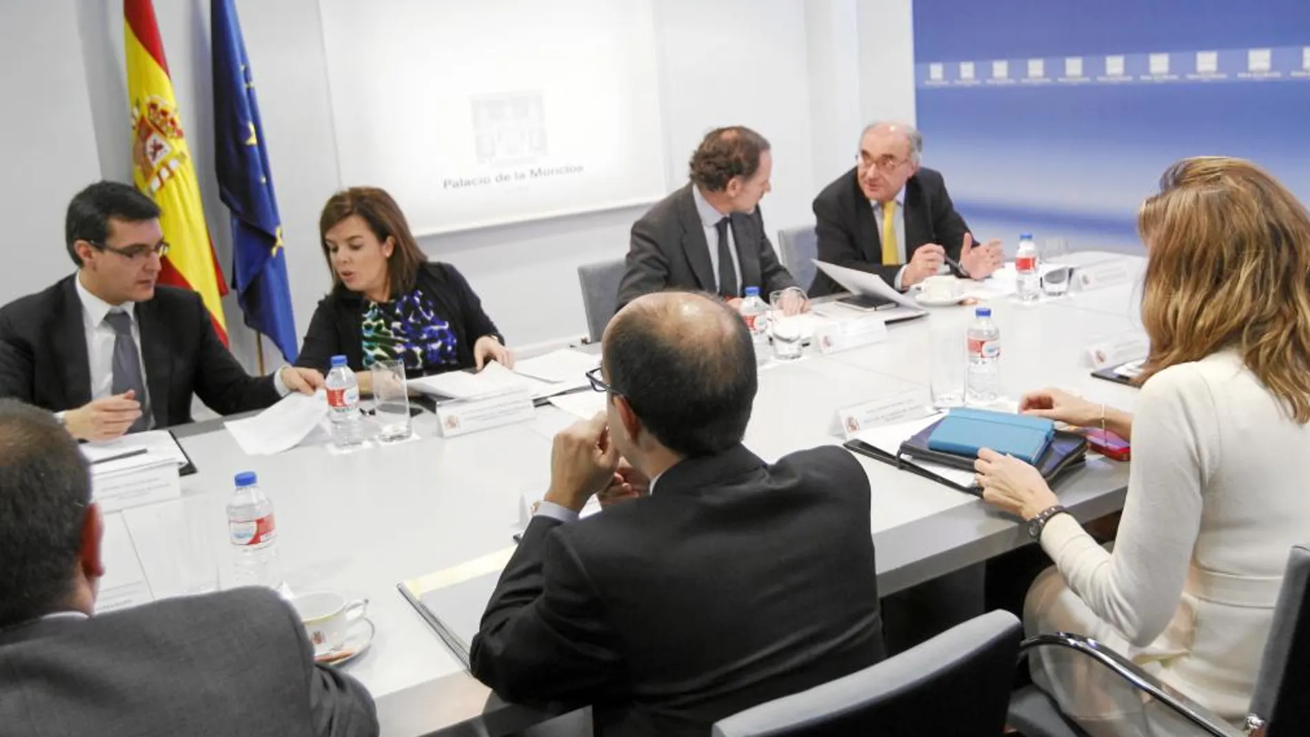 Reunión de ayer para abordar el acuerdo de regeneración democrática