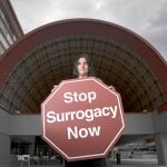 Kelly Martínez, de 32 años y originaria de Dakota del Norte (EE UU), esta estos días en Madrid para presentar la plataforma Stop Surrogacy Now