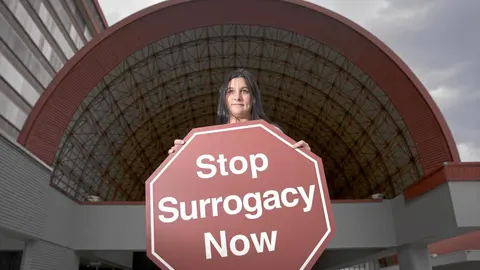 Kelly Martínez, de 32 años y originaria de Dakota del Norte (EE UU), esta estos días en Madrid para presentar la plataforma Stop Surrogacy Now