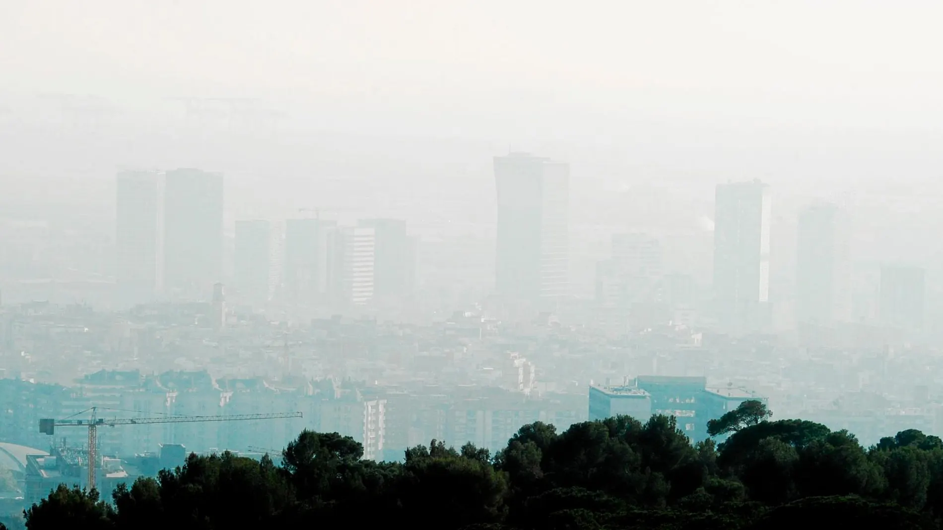 Imagen de L'Hospitalet que demuestra el grado de contaminación a la que están expuestos los niños