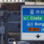 Los carteles avisan de la restricciones de velocidad