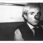 La excéntrica y única figura de Andy Warhol continúa vigente y en expansión