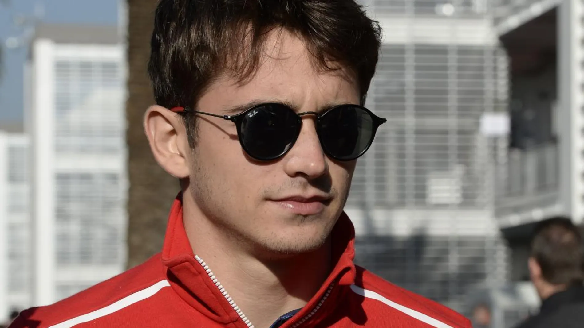 Leclerc a Ferrari, Räikkönen a Sauber