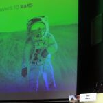 l ingeniero estadounidense y astronauta de la NASA retirado Buzz Aldrin, habla durante un encuentro de dos días para analizar la futura cooperación en la exploración lunar y marciana entre agencias espaciales de todo el mundo, en Pekín, China