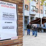 Uno de los carteles que anuncian en las calles de Elgoibar el recibimiento que su pueblo natal prepara el próximo martes al ex portavoz de Batasuna