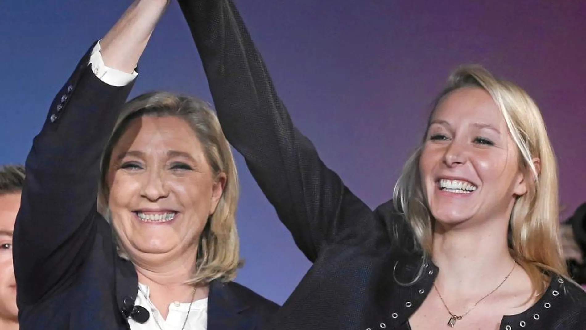 Le Pen, con su sobrina Marion