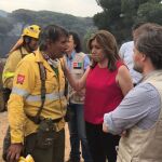 Susana Díaz visita la zona del incendio