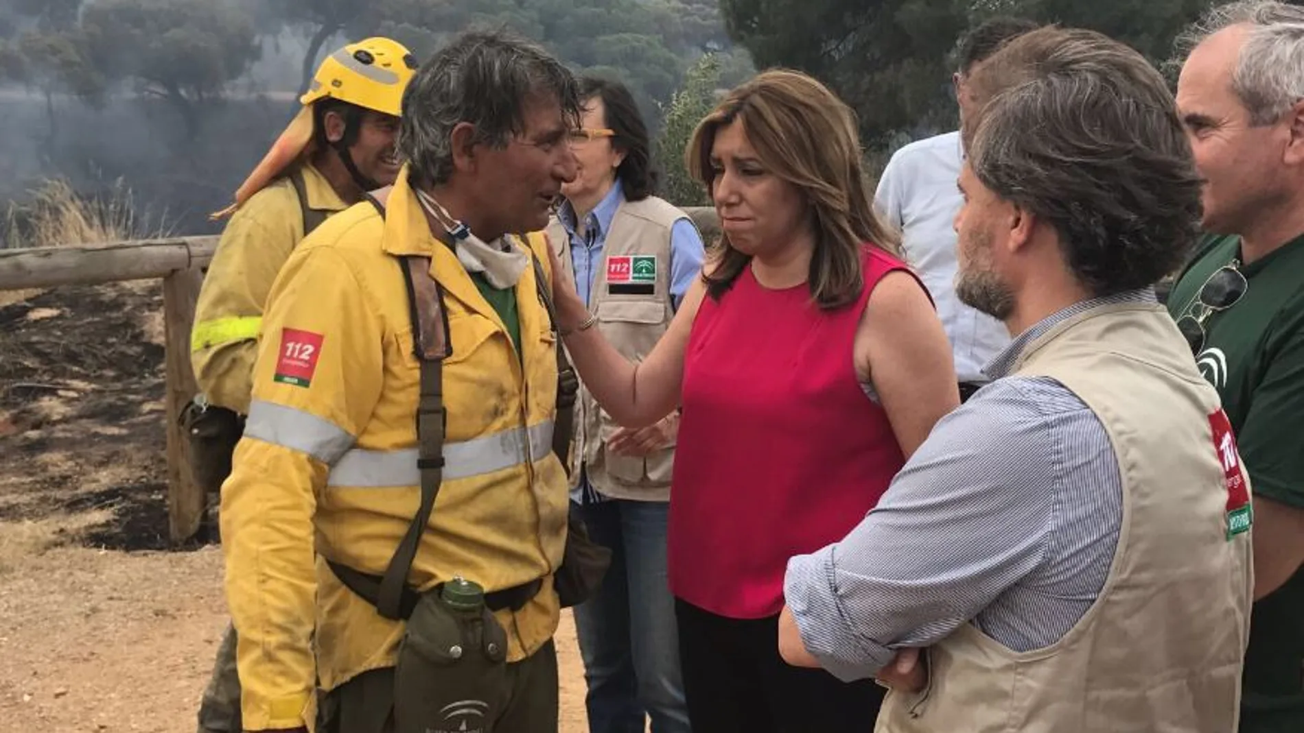 Susana Díaz visita la zona del incendio