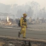 Los incendios al norte de California dejan un muerto y arrasan 25.000 hectáreas