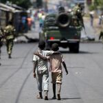 Dos menores sin la compañía de adultos en Burundi