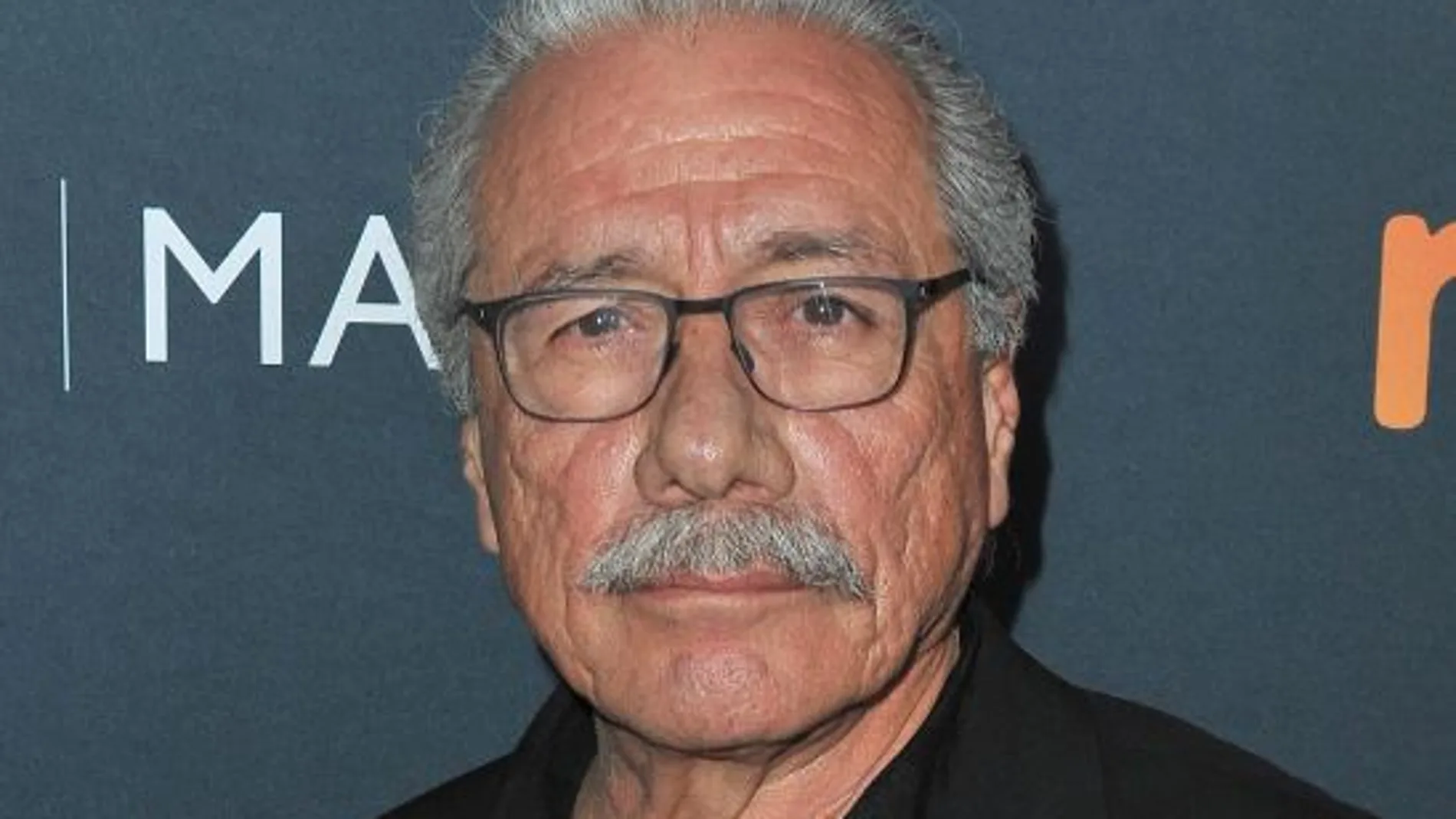 James Olmos, platino de honor