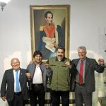 Salvador Sánchez (El Salvador), Evo Morales (Bolivia), Maduro y Miguel Díaz-Canel (Cuba) posan ayer junto a un retrato de Simón Bolívar