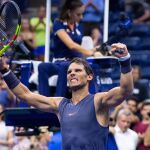 El tenista español Rafael Nadal celebra luego de derrotar a Vasek Pospisil de Canadá / Foto: Efe