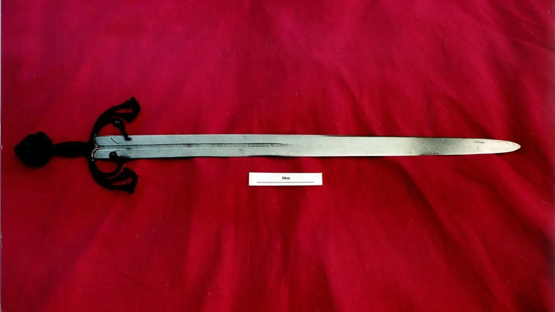 Fotografía de archivo del 28 de enero del 2000 de "La Tizona", la mítica espada del Cid