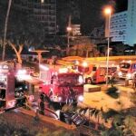 Los bomberos de Tenerife rescataron a todos los afectados y les prestaron la primera ayuda, junto con el personal sanitario movilizado por el Servicio de Urgencias Canario y los centros de salud de Adeje y Los Cristianos y el Hospital del Sur de la isla.