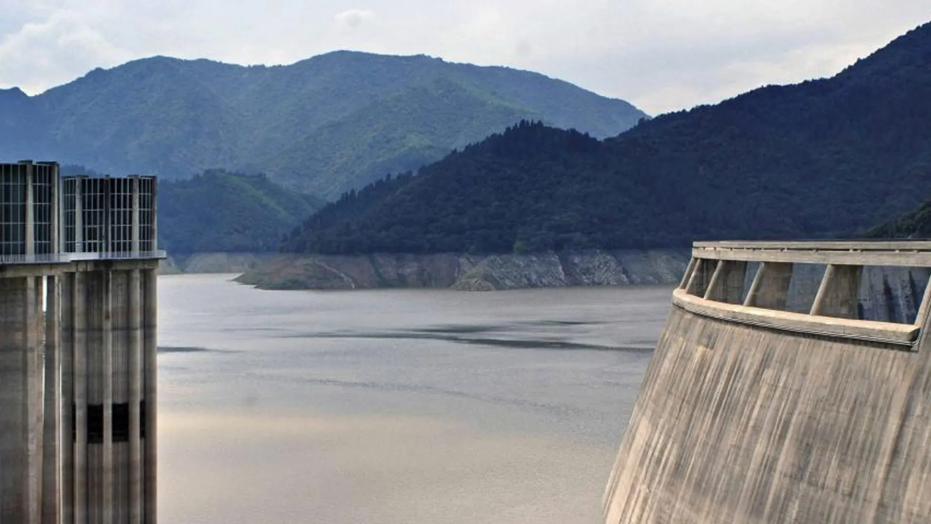 La cantidad de agua embalsada puede variar de forma considerable en la misma fecha de un año a otro