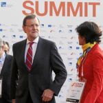Mariano Rajoy, ayer, en uno de los «stands» de la South Summit 2015