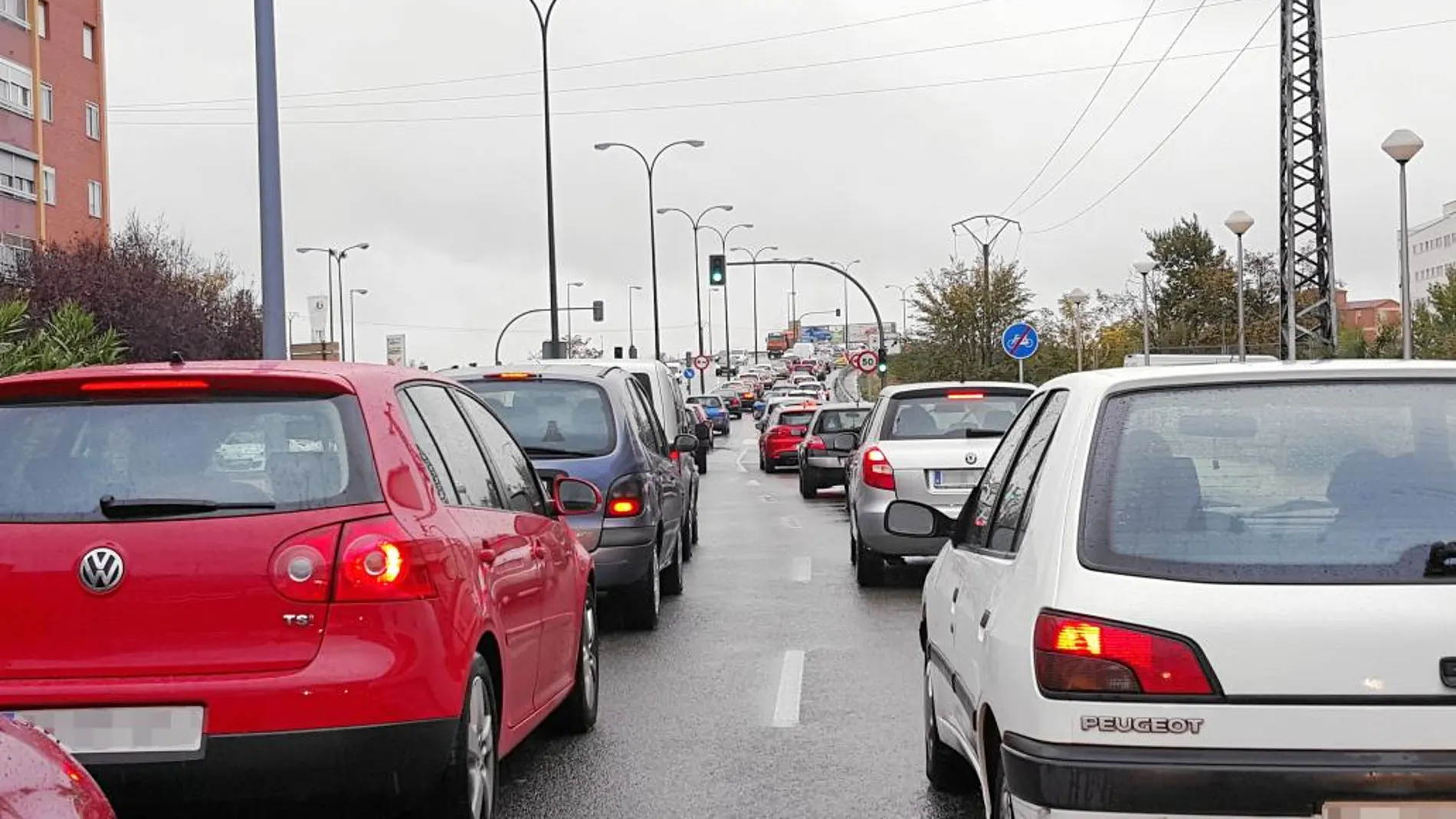 El tráfico es uno de los motivos principales de la alta contaminación