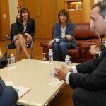 César Sánchez, presidente de la Diputación de Alicante, con Carlos González, alcalde de Elche, y acompañantes