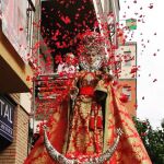 La Virgen lució un manto rojo bordado en oro regalo del presidente de los Caballeros de la Fuensanta