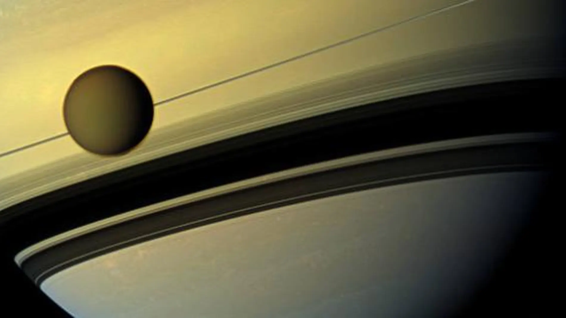 Desconcierto científico por una nube «imposible» en Titán