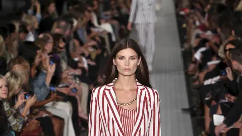 Tommy Hilfiger invita a la mujer a un "viaje náutico"