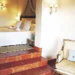 La finca cuenta con un total de 16 amplias habitaciones.