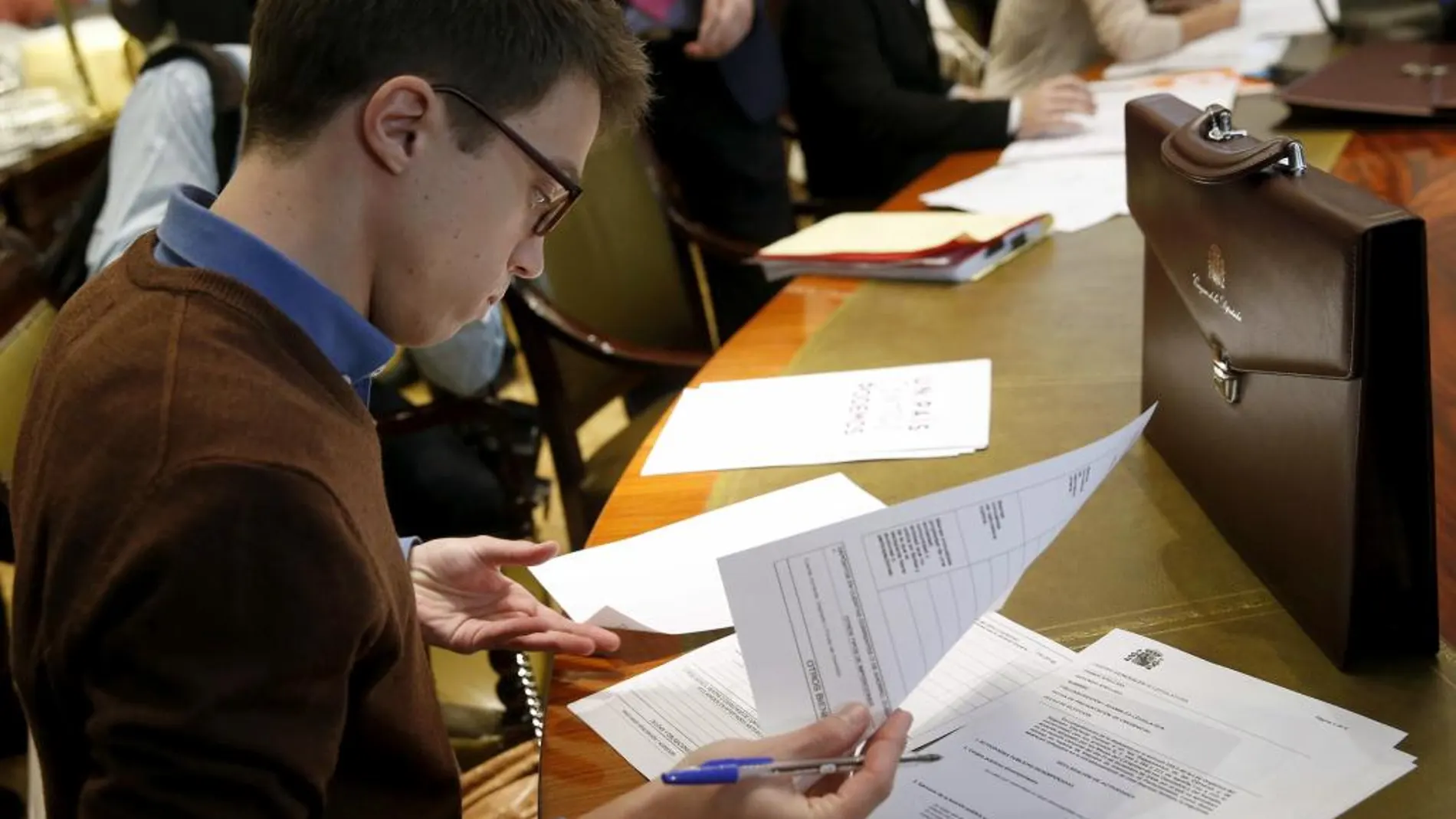 El secretario político de Podemos, Íñigo Errejón, formalizó esta mañana en el Congreso su acta como diputado