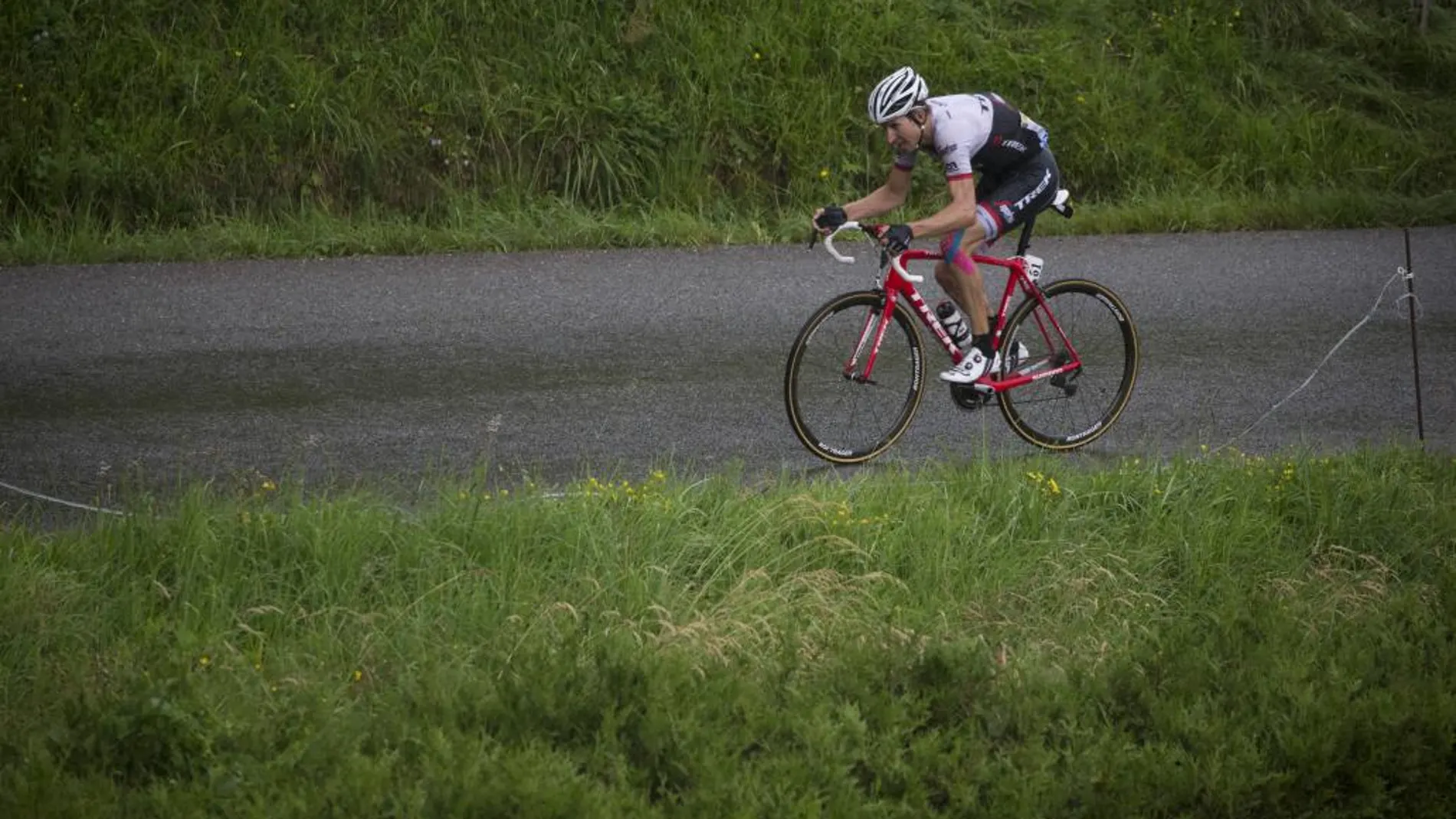 Mollema ha sorprendido en el alto de Murgil