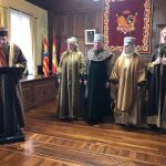 Imagen de un momento de la ceremonia celebrada en el salón de plenos del ayuntamiento aragonés