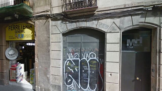 Las familias "acosadas"viven en la calle Hospital de la Ciudad Condal