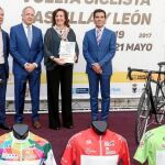 La consejera María Josefa García Cirac presenta la XXXII Vuelta Ciclista a Castilla y León junto a López Cerrón, Laudelino Cubino y Alfonso Lahuerta