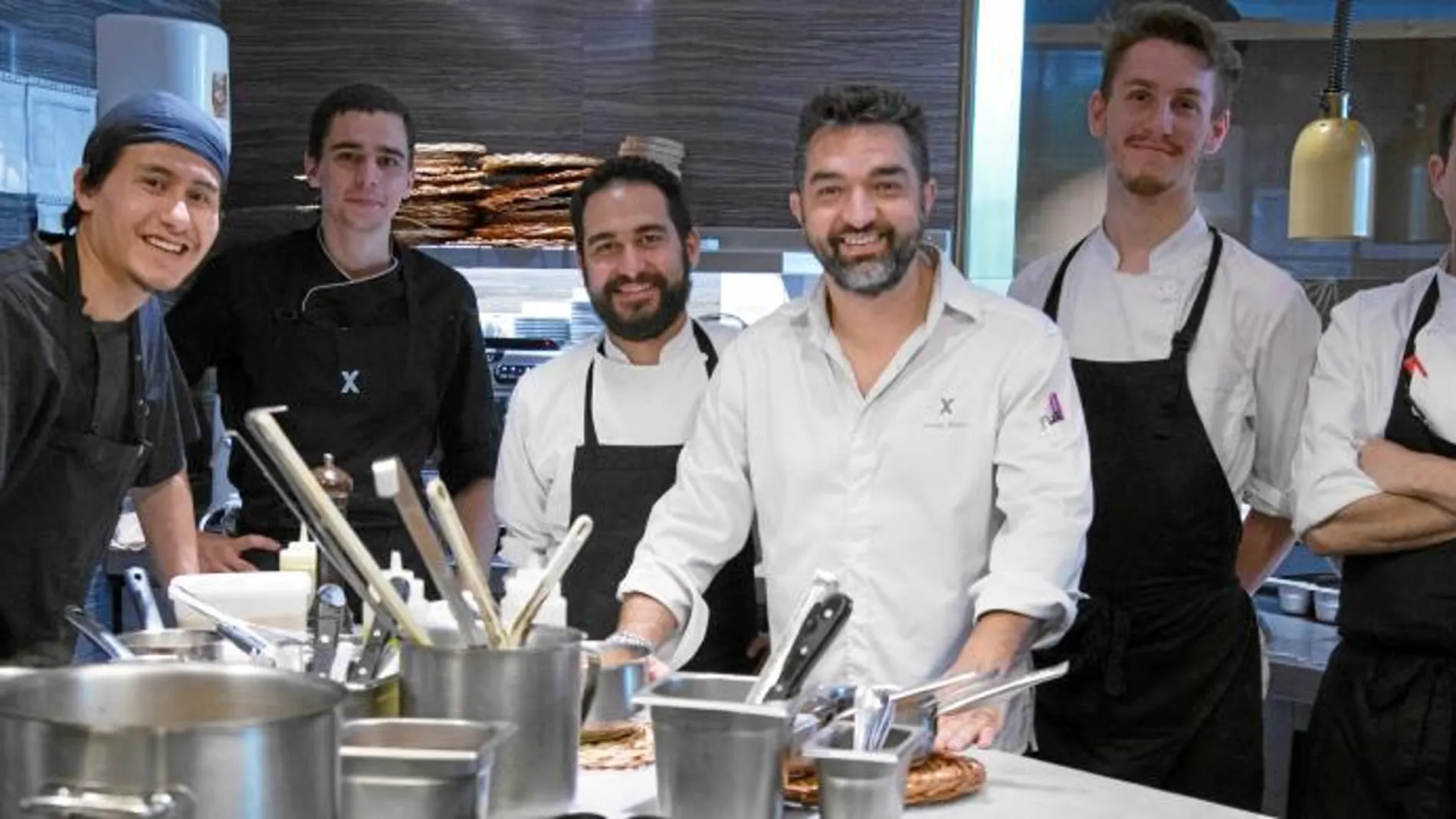 El restaurante barcelonés ofrece una propuesta innovadora que fusiona la cocina mexicana, la brasa y la dieta mediterránea.