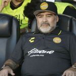 El argentino Diego Armando Maradona, durante un partido con los Dorados en México / Efe
