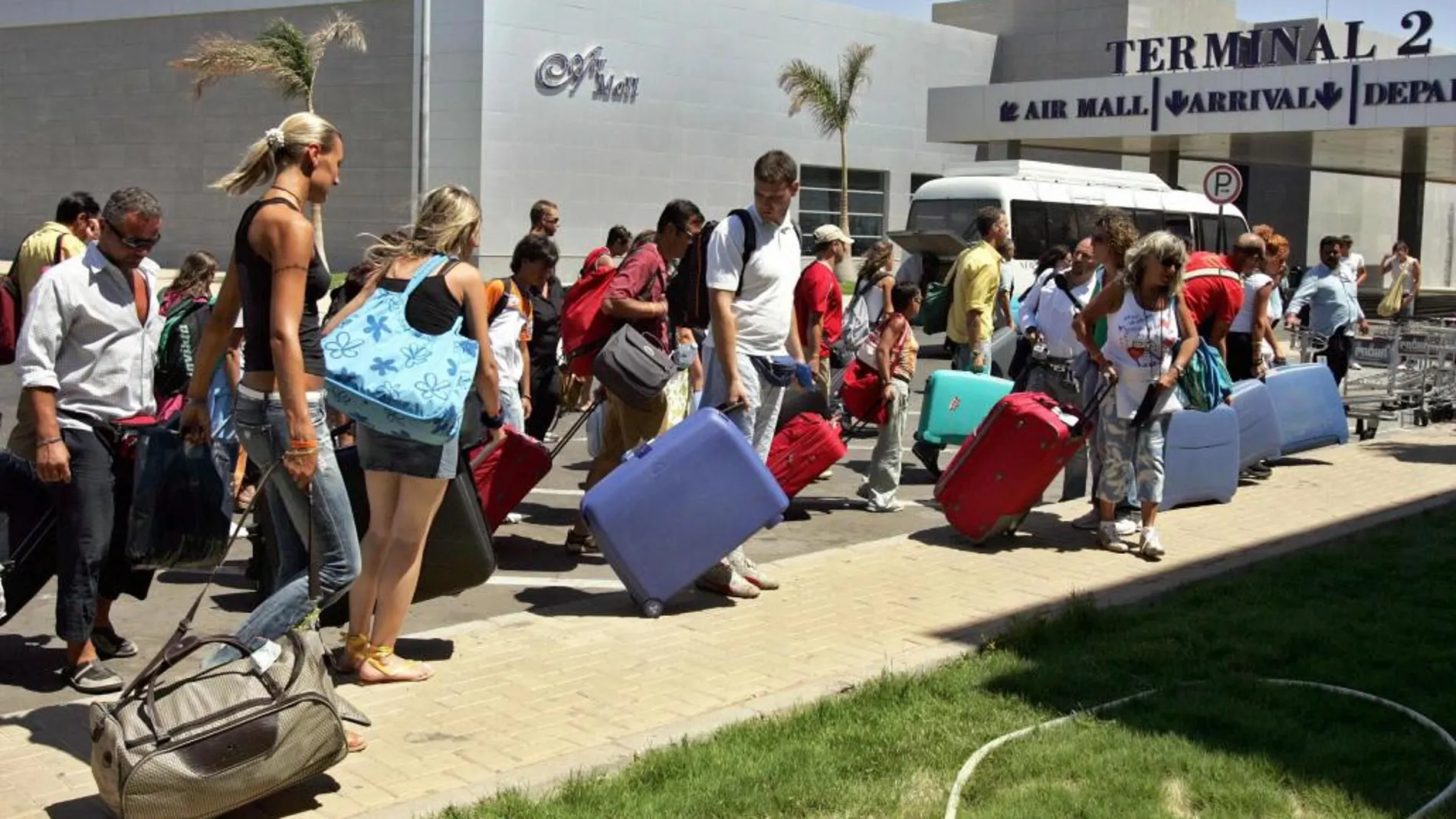Turistas rusos en el aeropuerto de Sharm el-Sheikh, en el Mar Rojo.