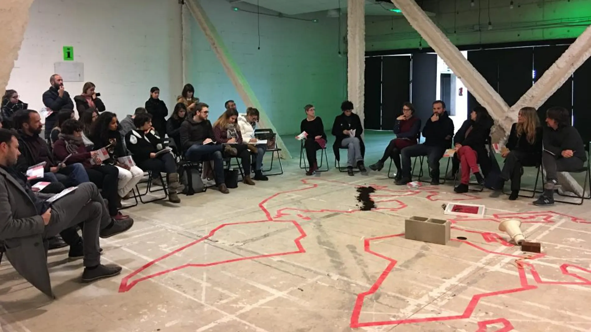 Los doce creadores de los proyectos que desarrollarán ambos espacios culturales asistieron a la presentación