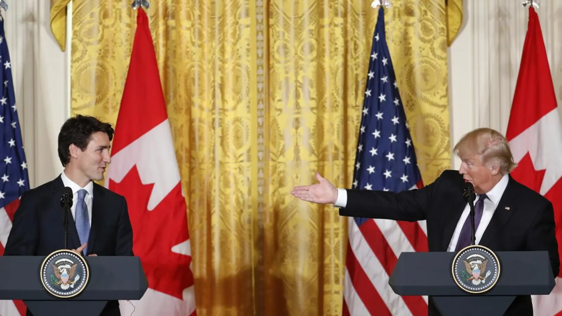 Donald Trump y Justin Trudeau durante la rueda de prensa