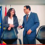 La portavoz del Consell, Mónica Oltra, y el conseller de Hacienda, Vicent Soler, presentaron ayer los Presupuestos